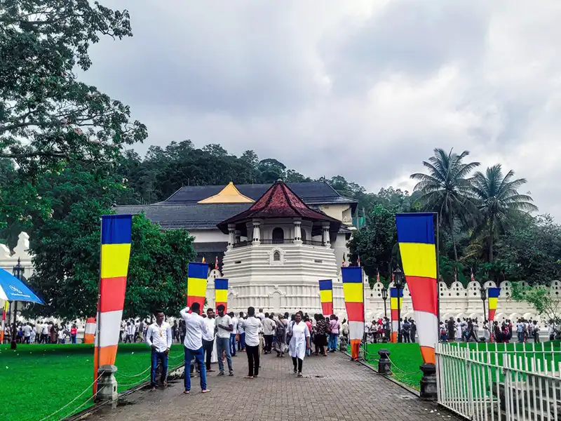 Temple of the Sacred Tooth Relic beside Kandy Lake