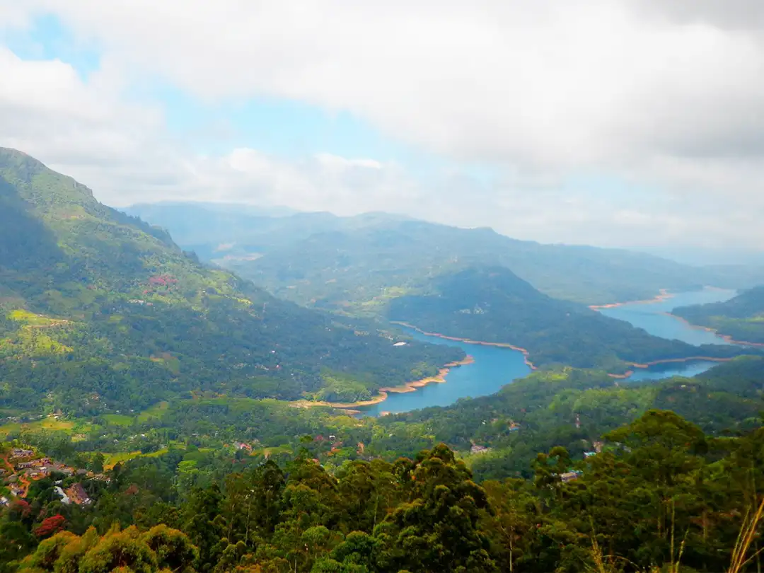 Oceans, wetlands and mountains in Sri Lanka