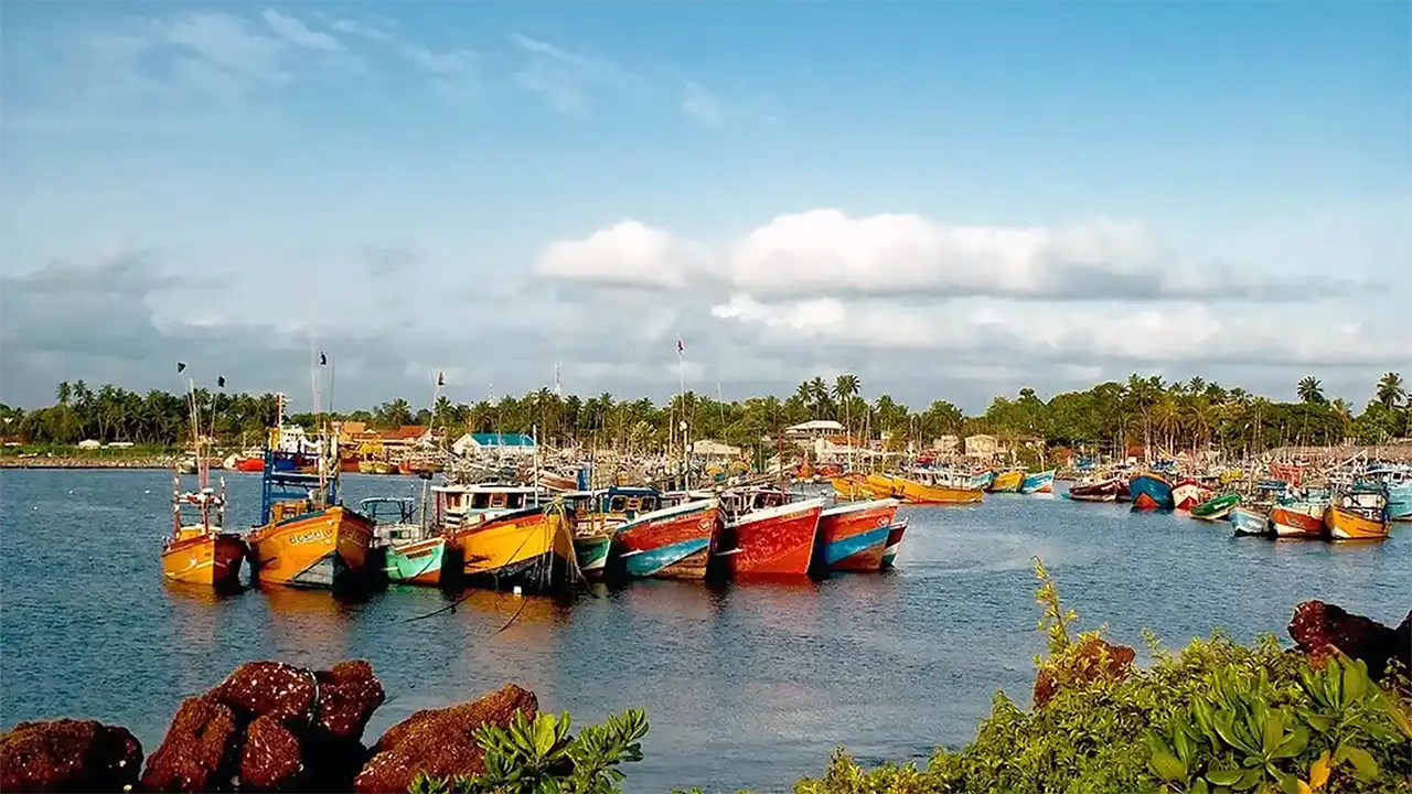Beruwala — Historic Muslim port town beside a resort beach