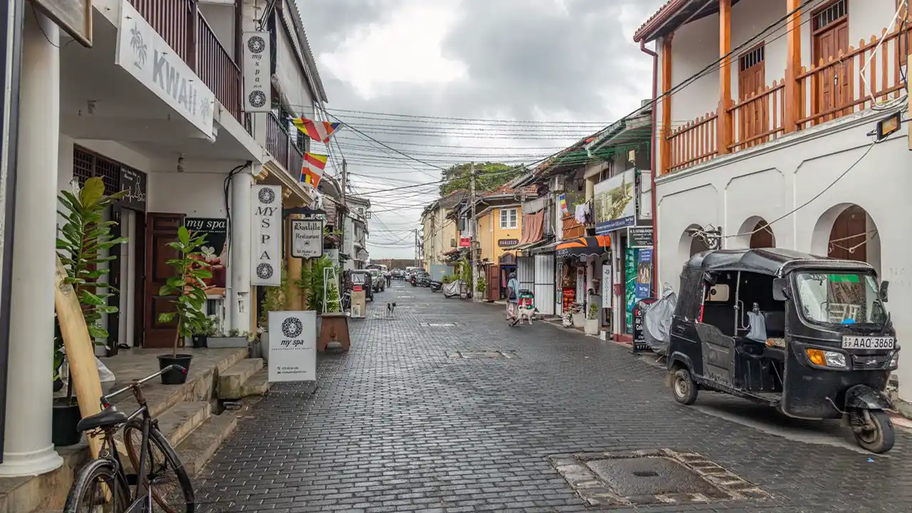 Extend your Sri Lanka trip from Galle to nearby beaches and attractions