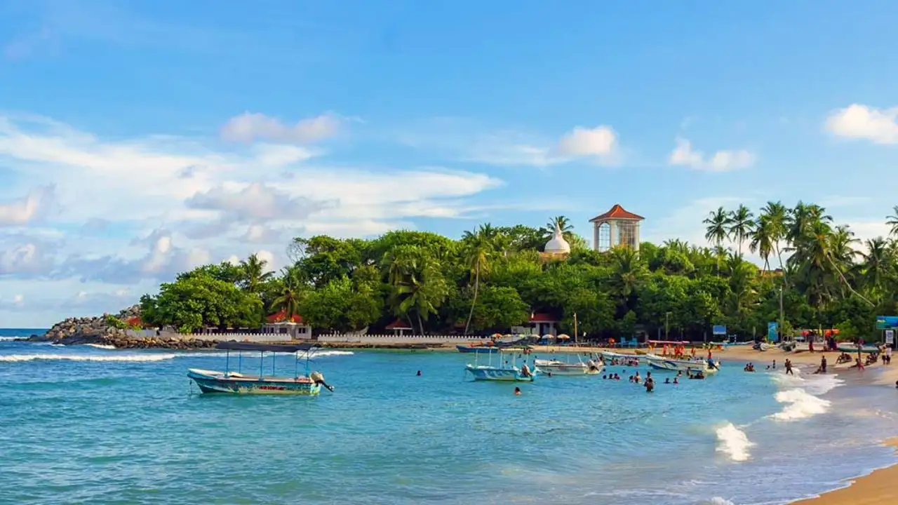 Extend your Sri Lanka trip from Unawatuna to nearby beaches and attractions