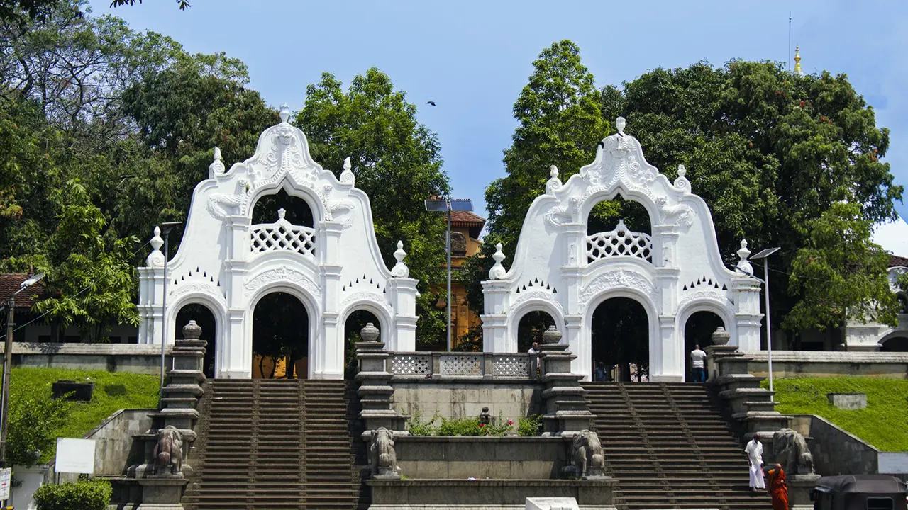 Kelaniya Raja Maha Vihara, Colombo, Sri Lanka