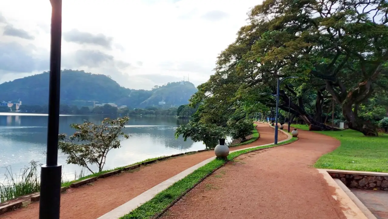 Kurunegala Lake Sri Lanka – scenic lake surrounded by greenery and hills in Kurunegala city