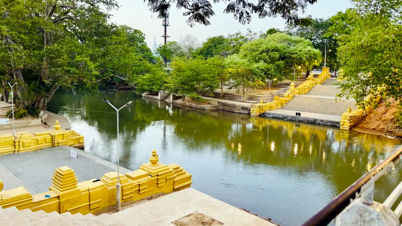 Menik Ganga river bathing experience in Kataragama, Sri Lanka