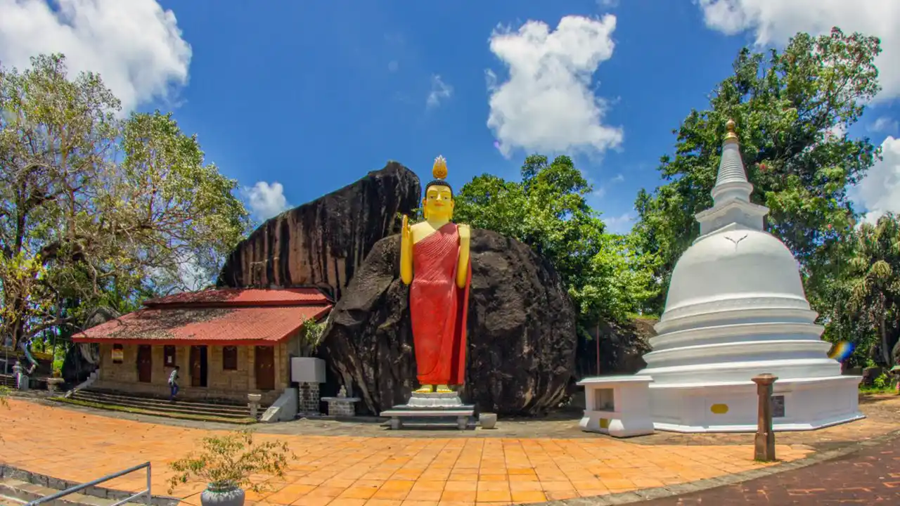 Plan your Sri Lanka travel route and explore top destinations