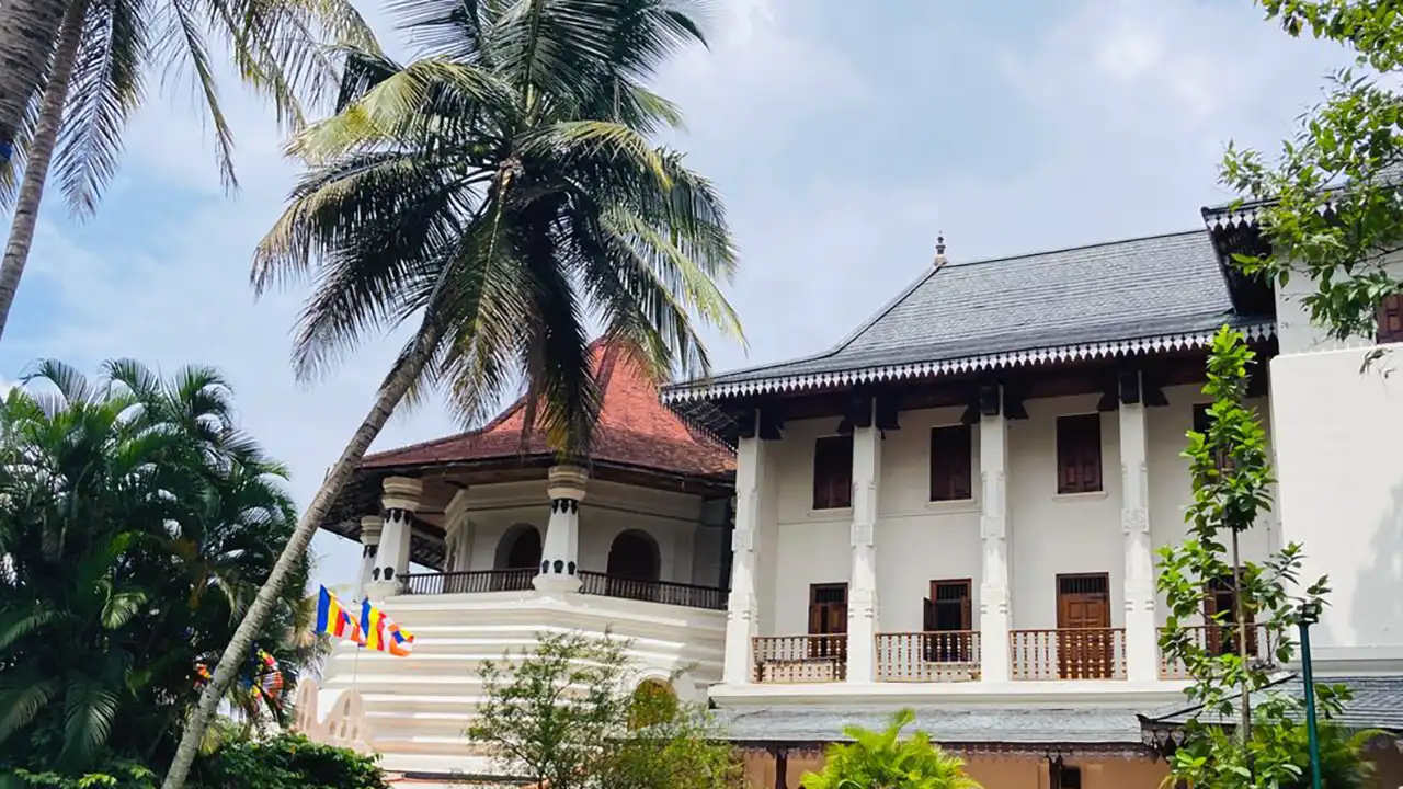 Temple of the Sacred Tooth Relic in Kandy, Sri Lanka – Sri Dalada Maligawa Buddhist temple