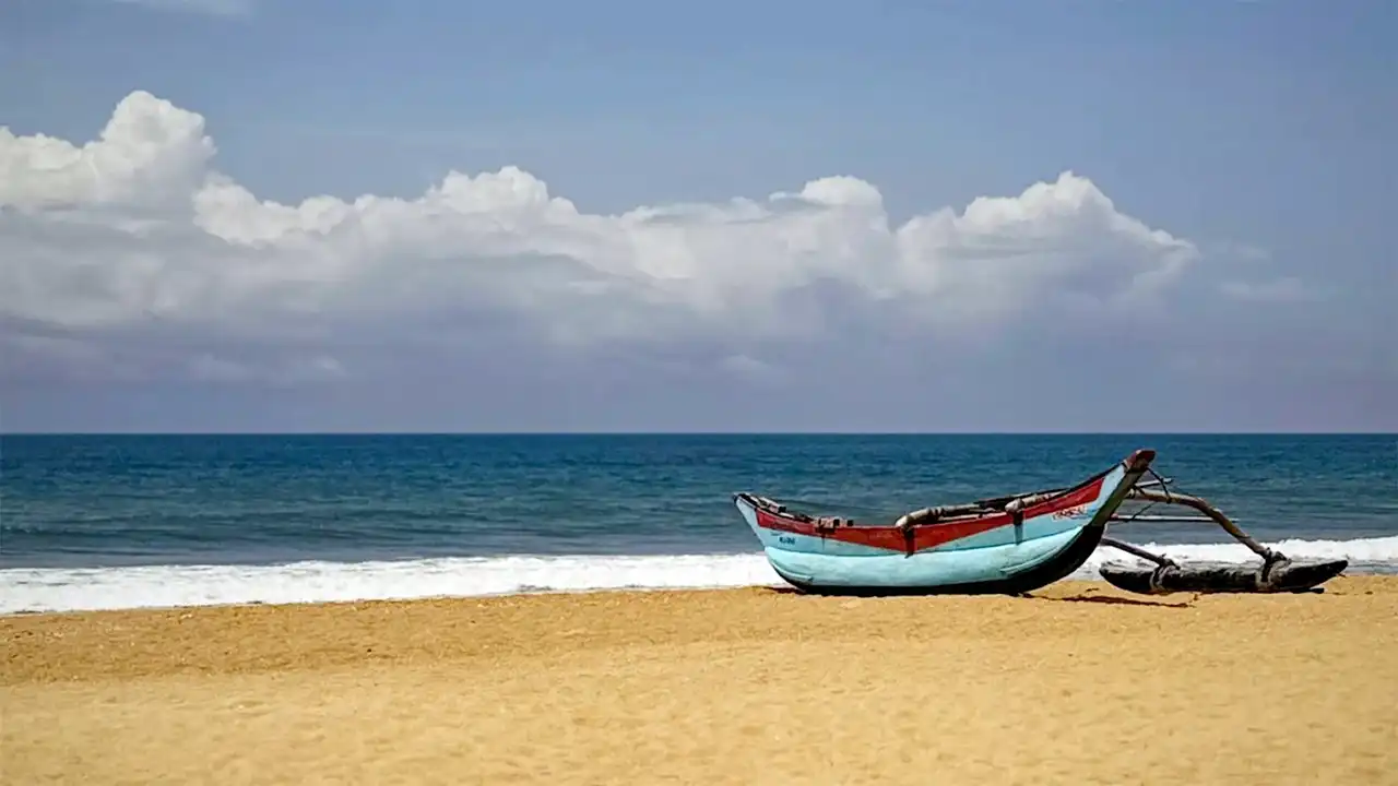 Uncrowded beach, Wadduwa, Sri Lanka