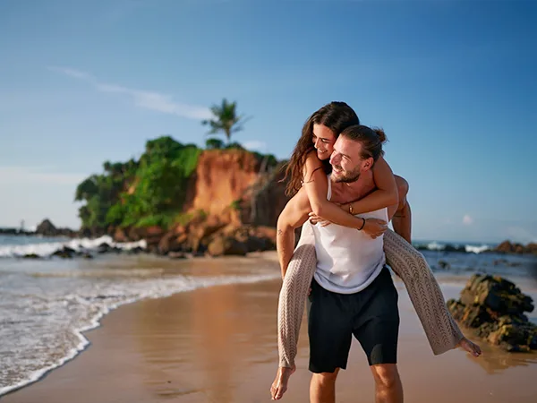 Romantic couple on a Sri Lanka honeymoon tour