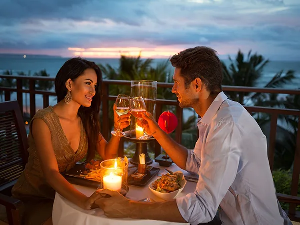 Romantic couple on a 12-day Sri Lanka honeymoon tour
