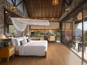 98 Acres Resort & Spa eco-luxury resort with infinity pool overlooking Ella Gap, Sri Lanka