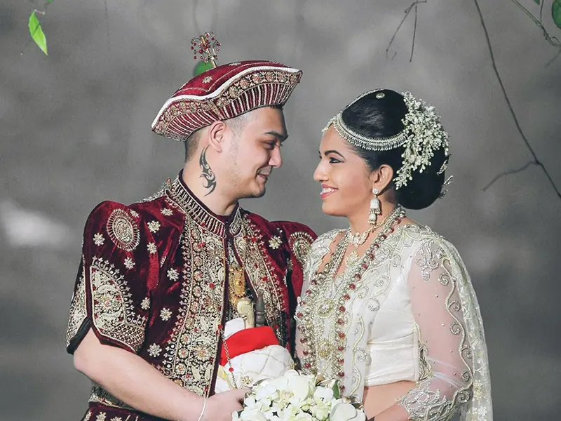 Traditional Kandyan Wedding – Sri Lanka Travel Tours