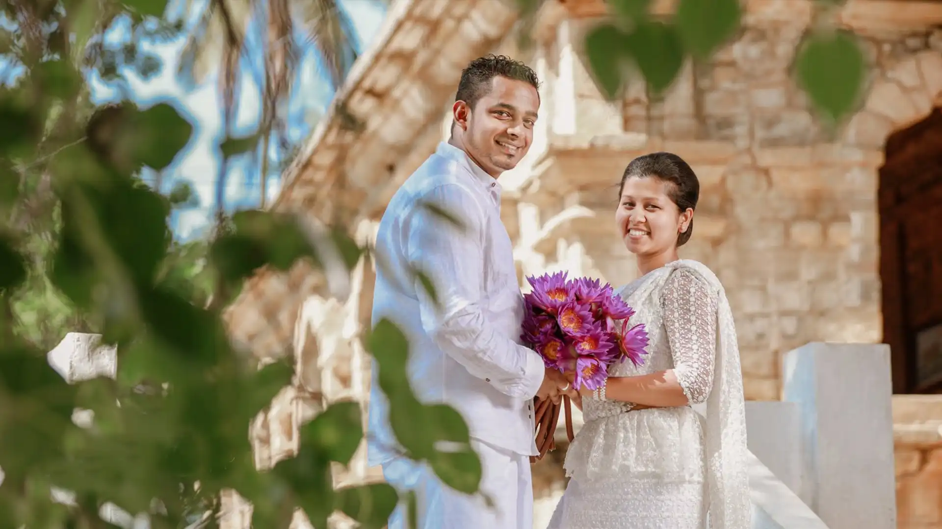 Traditional Low Country Wedding Couple in Sri Lanka – Sri Lanka Travel Tours