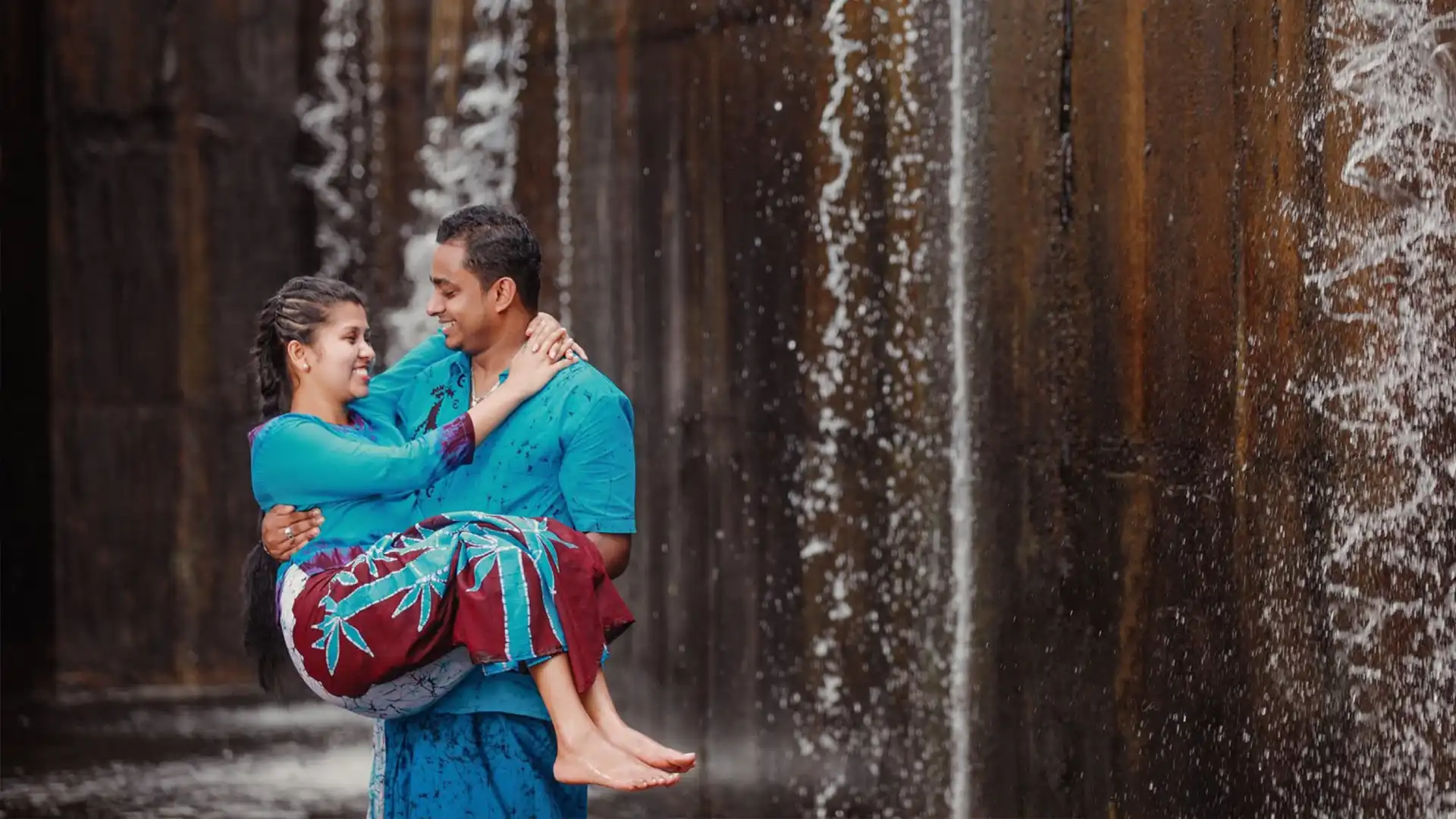 Low Country Wedding Couple in Traditional Sri Lankan Attire – Sri Lanka Travel Tours